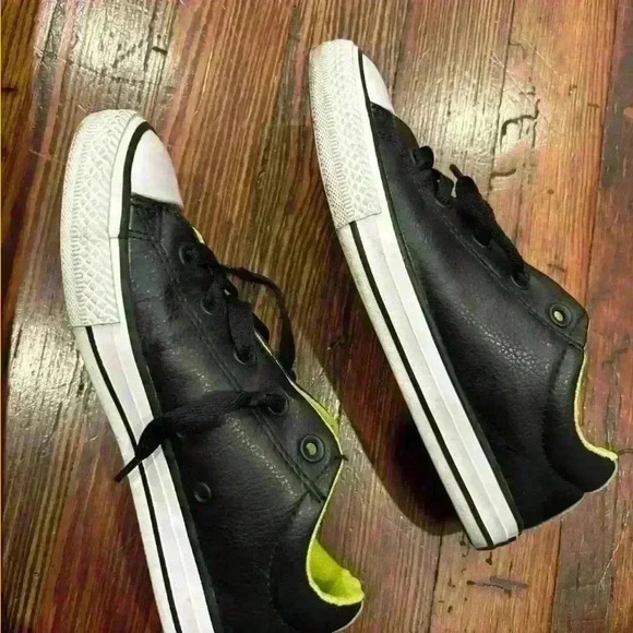 All Star Leather Converse size 4 - Picture 5 of 5